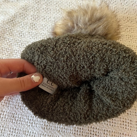 C.C Pom Hat Moss w/ Fuzzy Lining - Picture 3 of 4